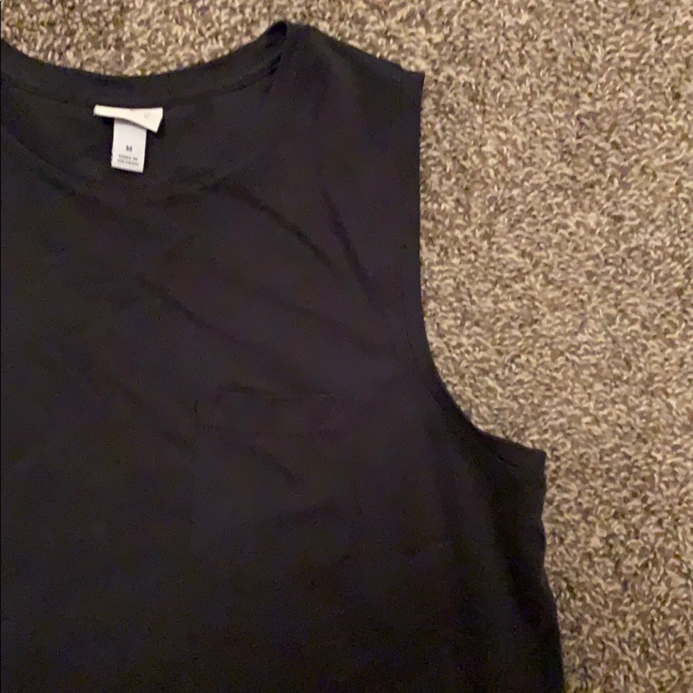 Like New Black Tank - Picture 3 of 3